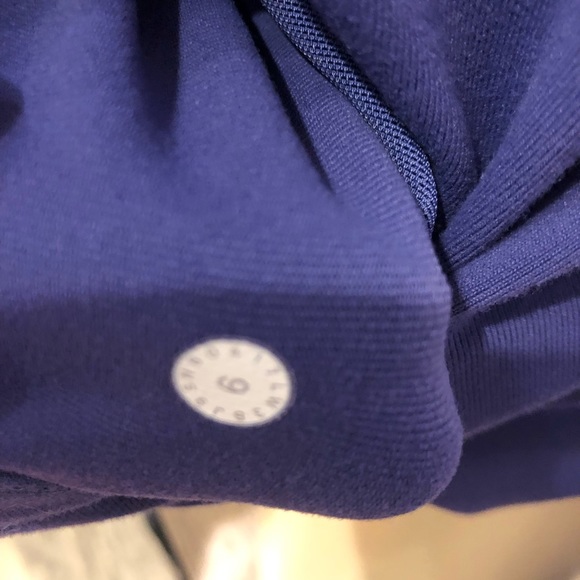 Lululemon define jacket size 6 Plum - Picture 4 of 4